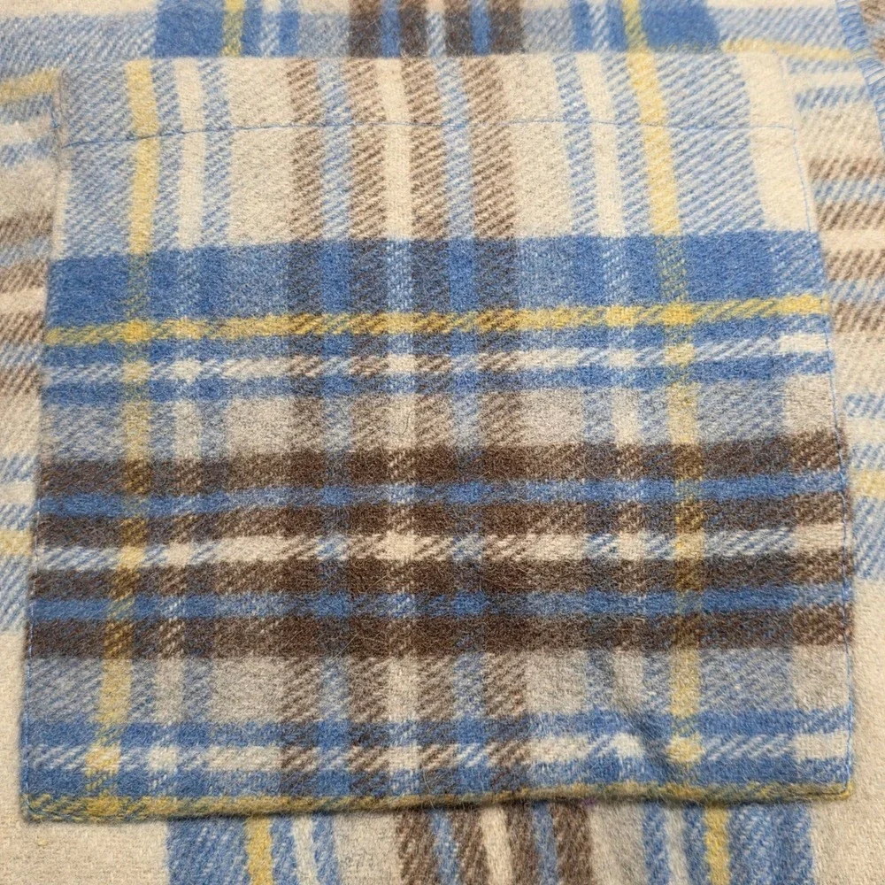 Patrick Kins Woollen Company Deluxe Wool Plaid Scarf Fringe Dual Pocket on Ends‎